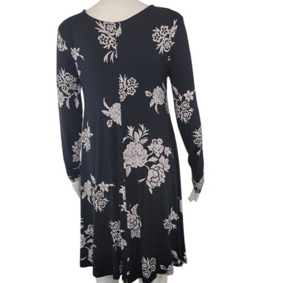 Old Navy Black‎ & White Floral Long Sleeve Dress - Picture 7 of 10